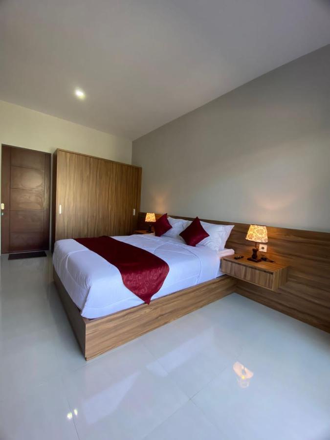 Pondok Puspa Sumekar Seminyak  Exterior photo