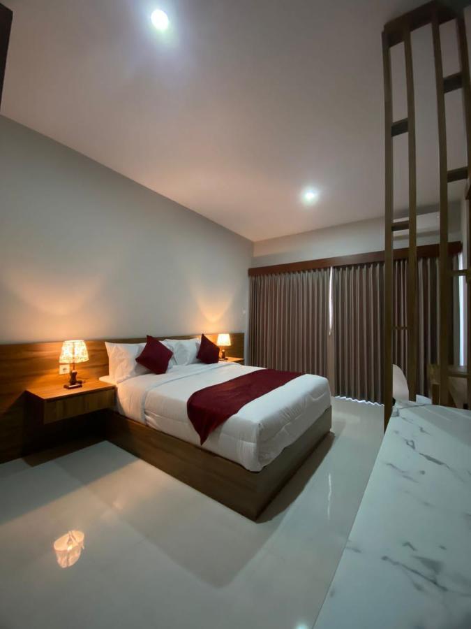 Pondok Puspa Sumekar Seminyak  Exterior photo