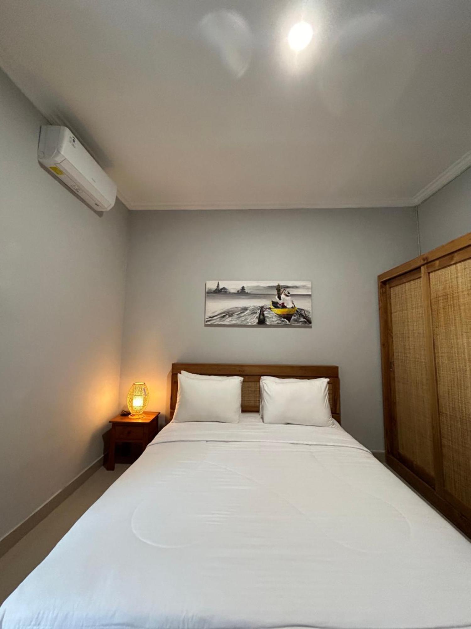 Pondok Puspa Sumekar Seminyak  Exterior photo