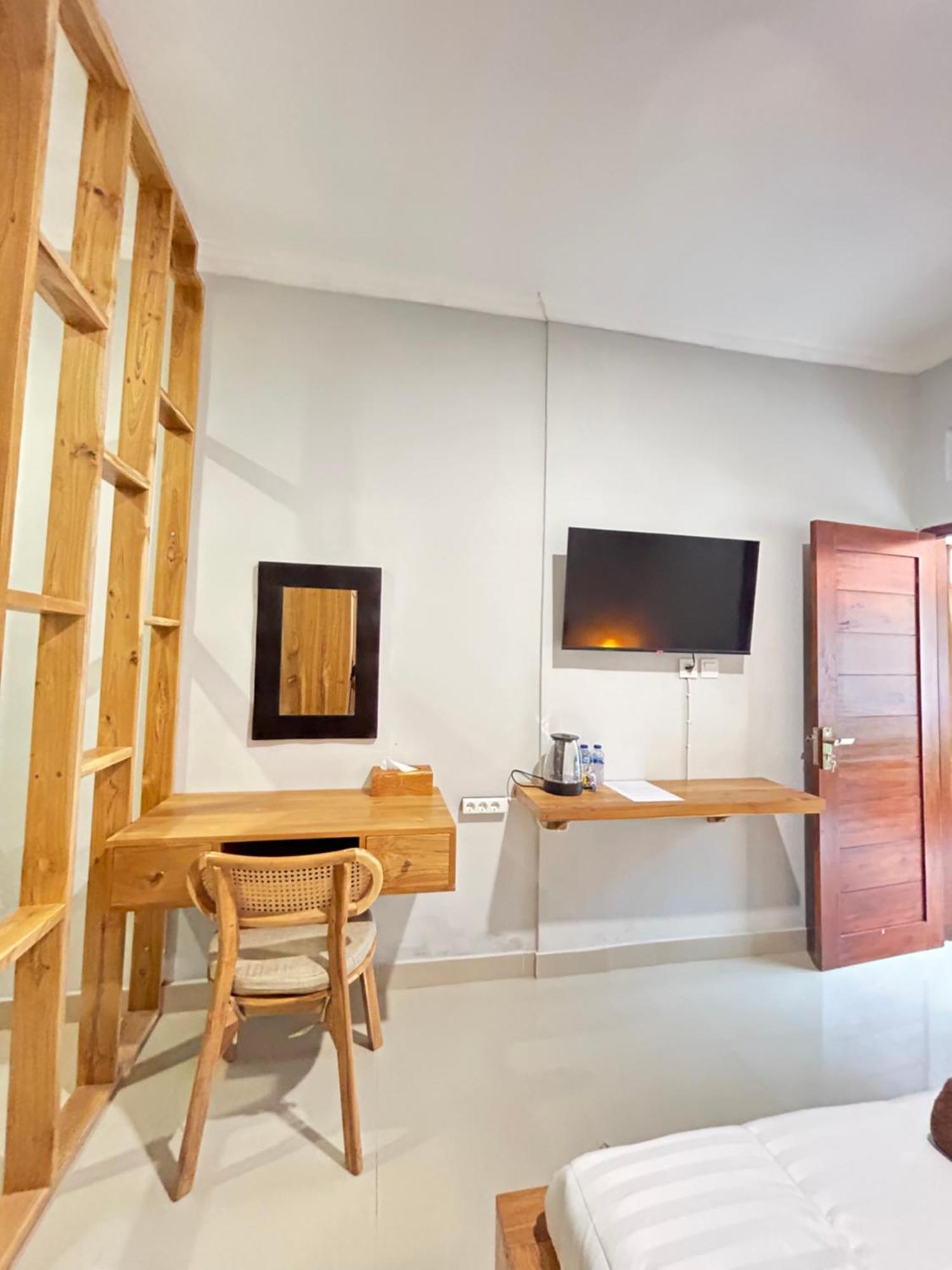 Pondok Puspa Sumekar Seminyak  Exterior photo